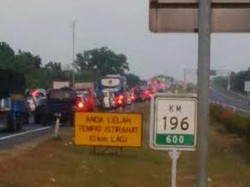 Puncak Arus Mudik, Tol Palikanci Macet Petang ini