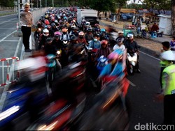 Motor Diusulkan Masuk Tol, Apa Kata Masyarakat?