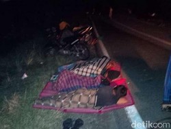 Jembatan Banda Aceh-Meulaboh Putus Kena Banjir, Pemudik Tidur di Jalan