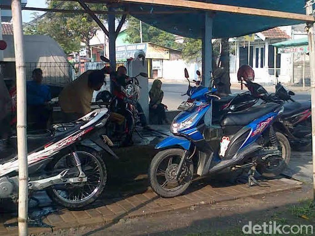Jangan Asal Cuci Motor Setelah Dipakai Perjalanan Jauh, Ini Alasannya Jangan Asal Cuci Motor Setelah Dipakai Perjalanan Jauh, Ini Alasannya