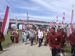 Jokowi: Insya Allah Tahun Depan Lebaran di Sumbar, Tahun Depan Lagi NTB