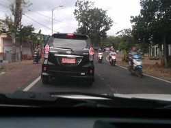 Kicauan Gubernur Jatim di Twitter, Tengok Cucu hingga Mobil Dinas Mudik