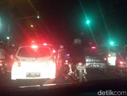 Lalin Sekitar Istiqlal di Malam Takbiran Macet, Bising Suara Mercon