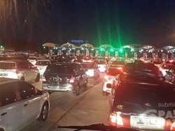 Begini Kondisi Gerbang Cikopo Malam ini, Ada Antrean