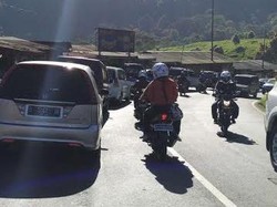 Yang Mau ke Puncak Siap-siap, Arus Lalu Lintas Pagi ini Sudah Macet