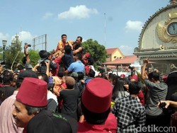 Belum Selesai Didoakan Lima Gunungan Sudah Ludes Lebih Dulu