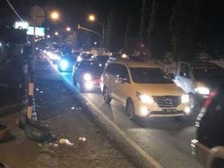 Penyebab Macet di Brebes: Volume Kendaraan dan Belanja Telor Asin