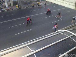 Bundaran HI Tetap Ramai, Meski CFD Diliburkan