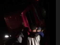 Mobil Terbalik di Tol Cipali KM 94+200 Arah Jakarta