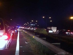 Polisi Masih Berlakukan Contraflow untuk Urai Kemacetan di Tol Cikampek