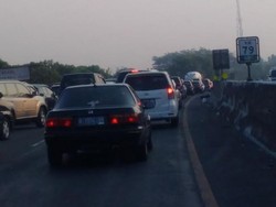 Arus Balik Mulai Terjadi, Tol Purbaleunyi Arah Jakarta Macet 18 Km