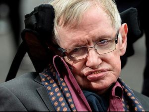Stephen Hawking Meninggal, Medsos Banjir Ucapan Duka
