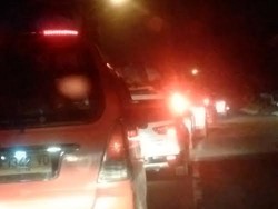 Pilih Jalur Selatan, Pengendara ini Terjebak Kemacetan