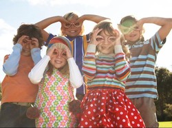 Memahami Anak yang Mulai Cinta-cintaan dengan Temannya