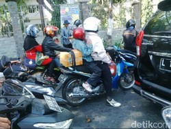 Arus Balik Roda Dua Masih Ramai di Jalur Kalianak