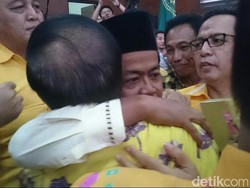 Menang di PN Jakarta Utara, Kubu Munas Bali Sujud Syukur dan Berpelukan