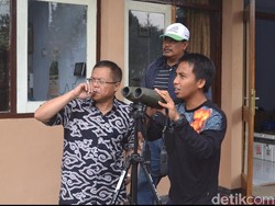 Lereng Gunung Raung Terbakar