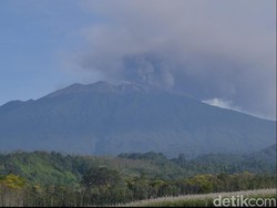 Muncul Lubang Magma Baru di Kaldera Gunung Raung