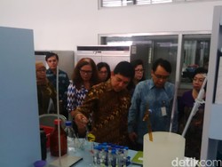 Kunjungi BPOM, Menteri Yuddy Curhat Pernah Sakit Perut Jajan Es Cendol