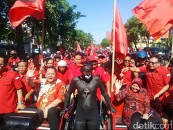 Sesumbar Koalisi Majapahit Tumbangkan Risma di Pilkada