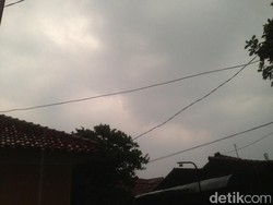 Hujan Deras di Bogor Diiringi Petir Menggelegar