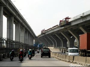 Truk Besar Dapat Diskon Tarif Tol Akses Tanjung Priok