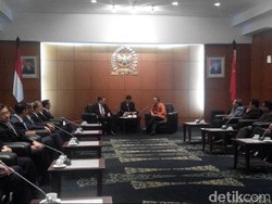 Bertemu Ketua Parlemen China, Ketua MPR Banggakan Ahok