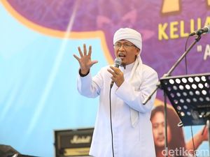 Berangsur Pulih, Kondisi Aa Gym Kini Jauh Lebih Baik