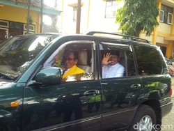 Diusung Tujuh Parpol, Cabup Malang Rendra Daftar ke KPU