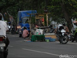 Alun-alun Jombang Disterilkan dari PKL