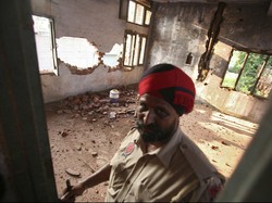 Granat Buatan China Dipakai dalam Penyerbuan Kantor Polisi India