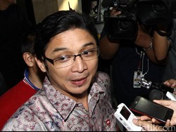 Suami Sudah Lihat Foto Mesra Angel Karamoy dengan Pasha Ungu