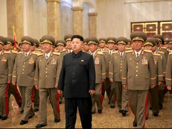 Kim Jong Un dan Mahathir Mohamad Terima The Star of Soekarno
