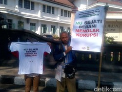 Suarakan Antikorupsi, Pria ini Jalan Kaki 90-an Km ke Lokasi Muktamar NU