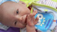 Penampakan Bayi-bayi Mungil yang Dilahirkan Kembali dalam Bentuk Boneka