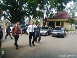 Soal Kasus UPS, Ahok Ingin Ada Efek Jera!