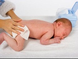 Bayi Sering Kena Pantat Burik? Ini Alasannya