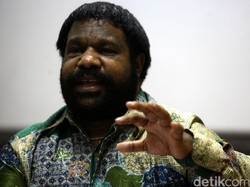 Stafsus Jokowi Ancam Natalius Pigai Agar Tak Sebar Fitnah