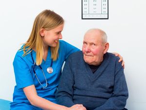 Di Posyandu Ini, Kakek dan Nenek Bisa Curhat dan Cek Kesehatan Di Posyandu Ini, Kakek dan Nenek Bisa Curhat dan Cek Kesehatan