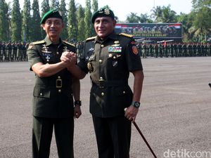 KSAD Sudah Setujui Pengunduran Diri Pangkostrad Letjen Edy Rahmayadi KSAD Sudah Setujui Pengunduran Diri Pangkostrad Letjen Edy Rahmayadi
