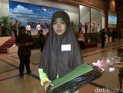 Ini Fitri, Pekerja Anak yang Kisahnya Membuat Menteri Hanif Hampir Menangis