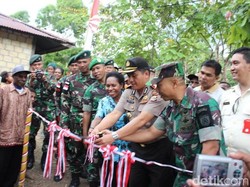 Satgas Pamtas RI-PNG Resmikan Program Jambanisasi di Papua