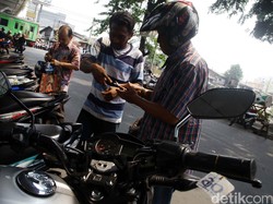 Ahok Kaji Nominal Kenaikan Tarif Parkir Pinggir Jalan