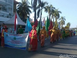 Din dan Gubernur Sulsel Lepas Pawai Taaruf Muktamar Muhammadiyah
