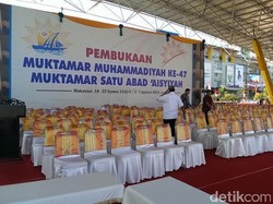 H-1 Muktamar, Begini Persiapan di Lapangan Karebosi Makassar