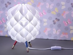 Hidupkan Kenangan Sang Bayi, Ayah Ini Ciptakan Lampu Hias Unik