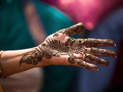 Muncul Keloid Setelah Pakai Henna? Ini Kata Dokter