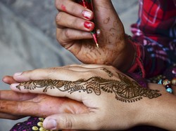 Gara-gara Tato Henna, Wajah Pemuda Ini Mengalami Luka Parah