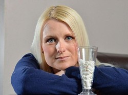 Kunyah Permen Karet 5 Jam Sehari, Mulut Claire Tiba-tiba Tak Bisa Terbuka