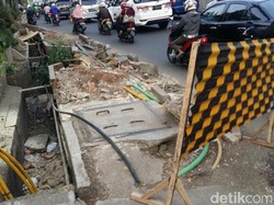 Perlunya Trotoar di Jalan Raya Pekayon